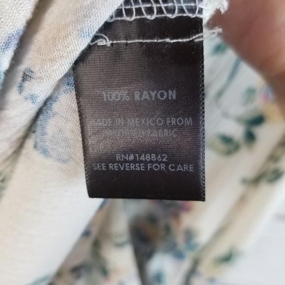 Torrid floral lace up back flowy tunic - Picture 7 of 7